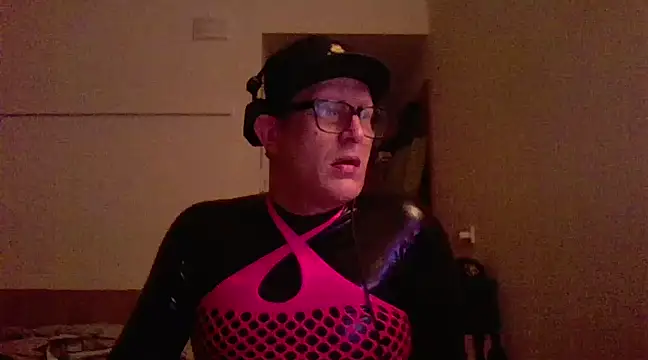 Snapshot of Bigthroaterboy chatting on 03/06/25, 10:15 Bigthroaterboy online show from 03/06/25, 10:15