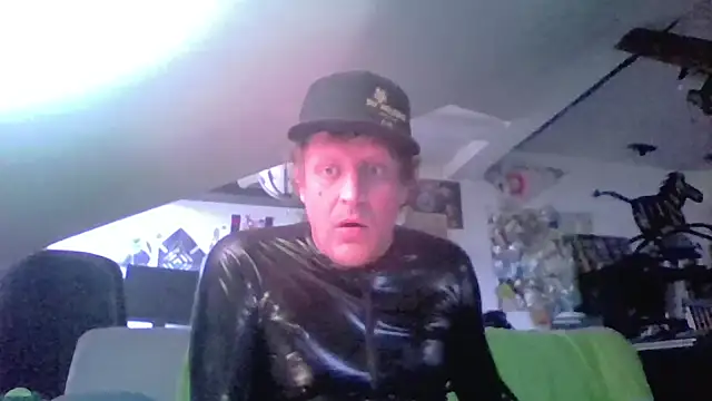 Bigthroaterboy online show from 05/08/26, 05:17