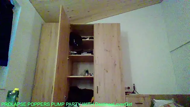 Snapshot of Bigthroaterboy chatting on 09/09/25, 04:49 Bigthroaterboy online show from 09/09/25, 04:49