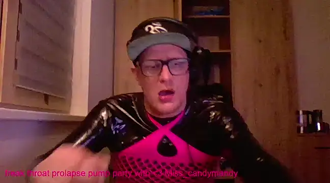 Snapshot of Bigthroaterboy chatting on 02/22/25, 01:55 Bigthroaterboy online show from 02/22/25, 01:55