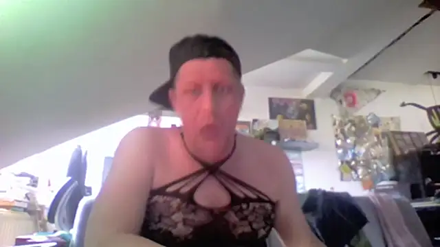 Bigthroaterboy online show from 06/17/26, 06:13