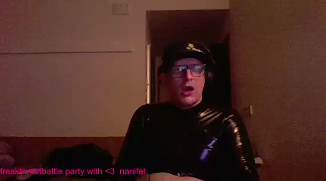 Snapshot of Bigthroaterboy chatting on 03/08/25, 05:54 Bigthroaterboy online show from 03/08/25, 05:54