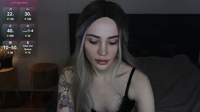 Snapshot of Sara_Tranquil chatting on 12/06/24, 10:13 Sara Tranquil online show from 12/06/24, 10:13