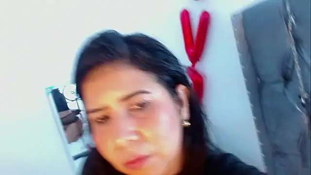 Snapshot of YUSELFI_ROSS_ chatting on 03/20/25, 03:25 YUSELFI ROSS online show from 03/20/25, 03:25