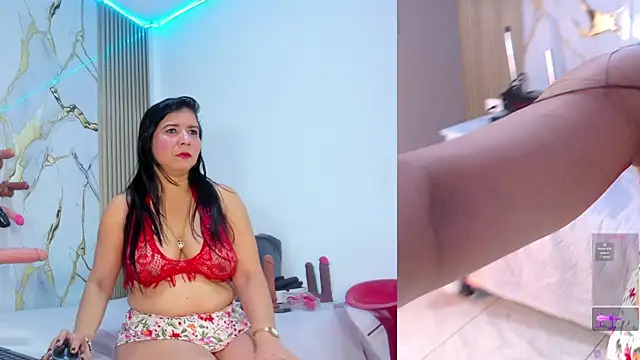 YUSELFI ROSS  online show from 12/03/25, 12:15