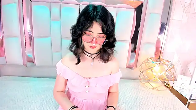 SaraMartini1 online show from 09/21/25, 06:29