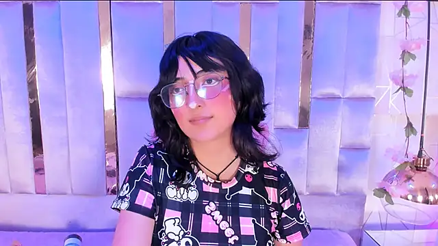 SaraMartini1 online show from 03/11/25, 10:51