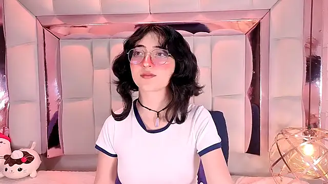 SaraMartini1 online show from 04/19/26, 06:03