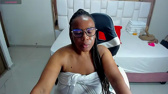 ShantalDior online show from 05/14/26, 03:58