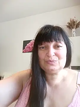 Snapshot of Women-pleasures chatting on 11/14/25, 07:56 Women-pleasures online show from 11/14/25, 07:56