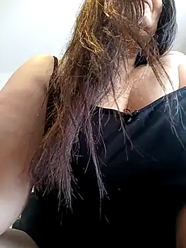 Snapshot of Women-pleasures chatting on 02/25/25, 01:00 Women-pleasures online show from 02/25/25, 01:00