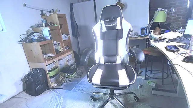 MagnusCockus online show from 06/04/26, 02:22