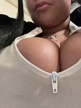 HaileyDiana online show from 03/09/25, 12:09
