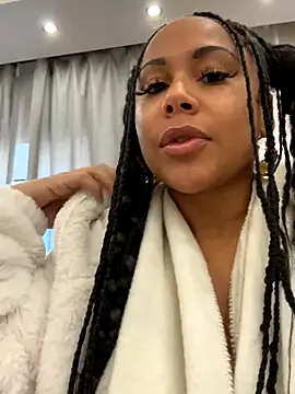 HaileyDiana online show from 12/21/25, 11:23