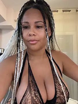 HaileyDiana online show from 10/17/25, 12:40