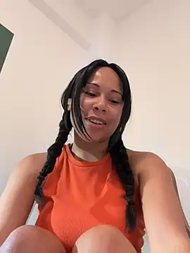 HaileyDiana online show from 06/18/26, 04:45