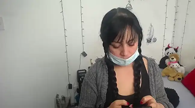 lili peach online show from 12/14/24, 05:25