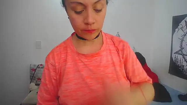 lili peach online show from 02/25/25, 07:06