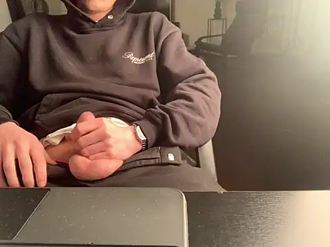 KendrickJiz online show from 04/09/26, 07:53