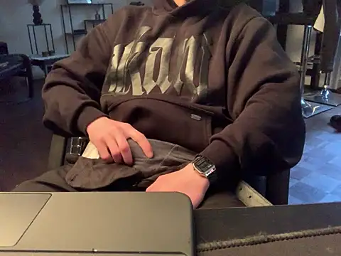 KendrickJiz online show from 05/13/26, 06:26