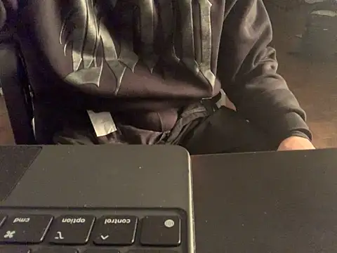 KendrickJiz online show from 04/11/26, 11:08