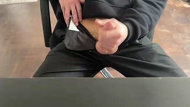 KendrickJiz online show from 04/11/26, 11:03