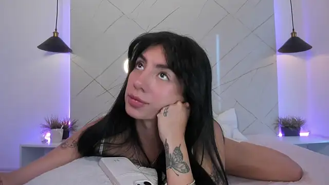 ANTONELLA  ROUSE  online show from 06/02/26, 09:59