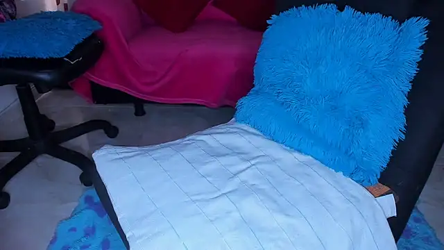 kerlysmith 24 online show from 09/27/25, 02:12