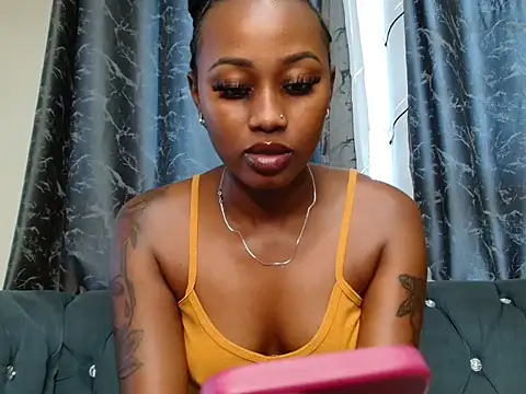 Miss hot candy online show from 02/25/25, 06:03