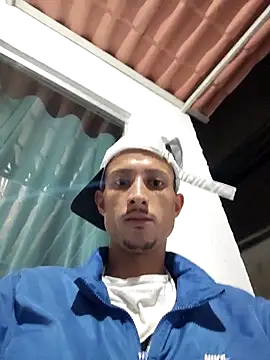 magrinhosafadoo33 online show from 02/01/26, 06:44