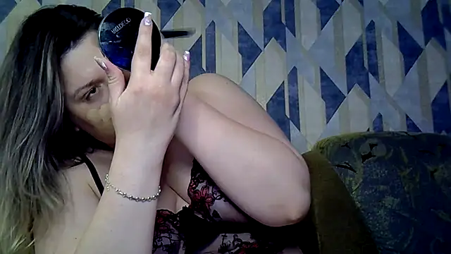 Snapshot of AnitaWillias chatting on 10/18/25, 01:18 AnitaWillias online show from 10/18/25, 01:18