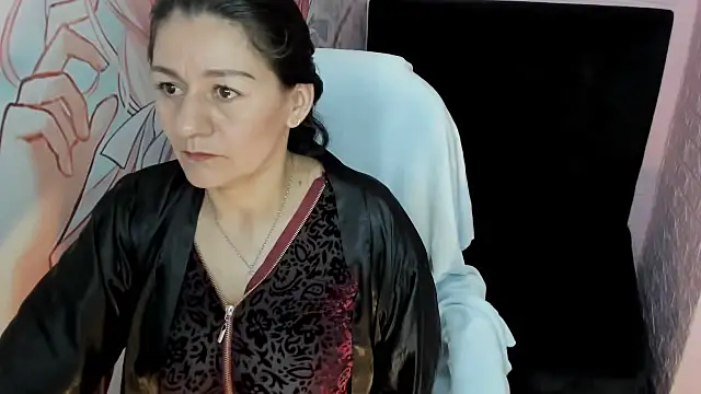 Snapshot of AllysonMilf69 chatting on 10/18/25, 02:19 AllysonMilf69 online show from 10/18/25, 02:19