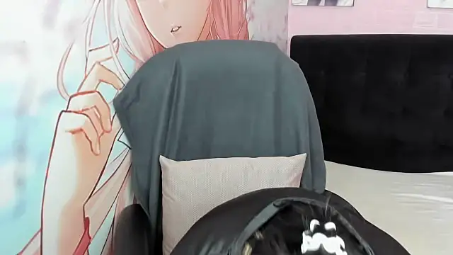 Snapshot of AllysonMilf69 chatting on 09/28/25, 02:13 AllysonMilf69 online show from 09/28/25, 02:13