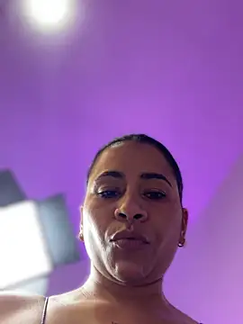 Snapshot of ANA_CARTER chatting on 10/11/25, 12:55 ANA CARTER online show from 10/11/25, 12:55