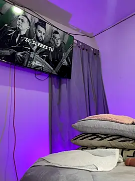 Snapshot of ANA_CARTER chatting on 11/12/25, 11:08 ANA CARTER online show from 11/12/25, 11:08