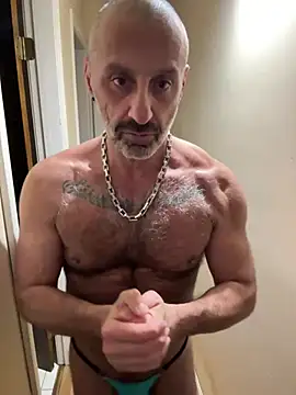 Snapshot of DaddySnowXX chatting on 03/03/25, 02:22 DaddySnowXX online show from 03/03/25, 02:22