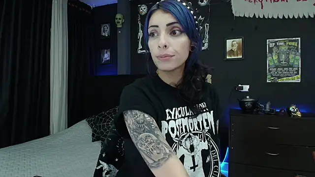 Snapshot of Goddess_Mortem chatting on 03/10/25, 03:23 Goddess Mortem online show from 03/10/25, 03:23