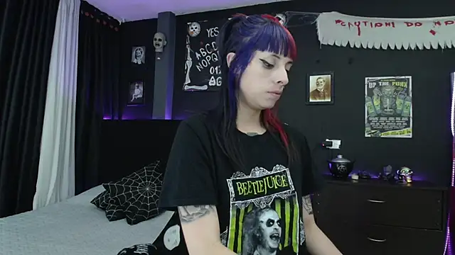 Snapshot of Goddess_Mortem chatting on 03/21/25, 01:13 Goddess Mortem online show from 03/21/25, 01:13