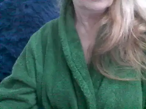 Snapshot of CarlyTreat chatting on 02/27/25, 05:58 CarlyTreat online show from 02/27/25, 05:58