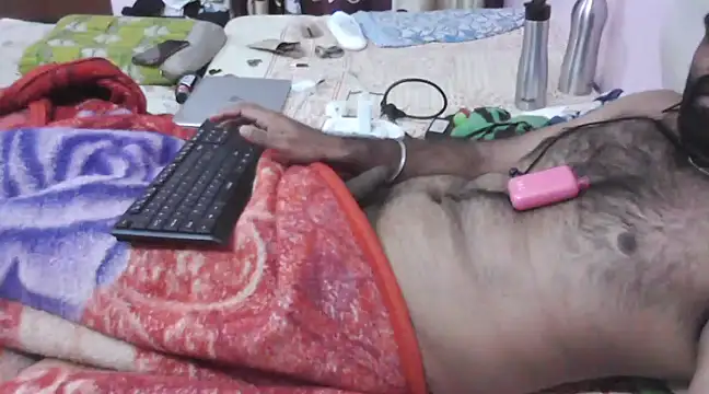 Snapshot of sanik_2428 chatting on 01/16/25, 05:44 sanik 2428 online show from 01/16/25, 05:44