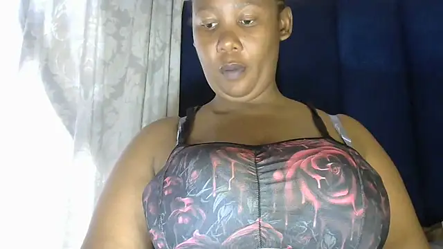 Snapshot of NippleMilkXx chatting on 11/20/25, 07:42 NippleMilkXx online show from 11/20/25, 07:42