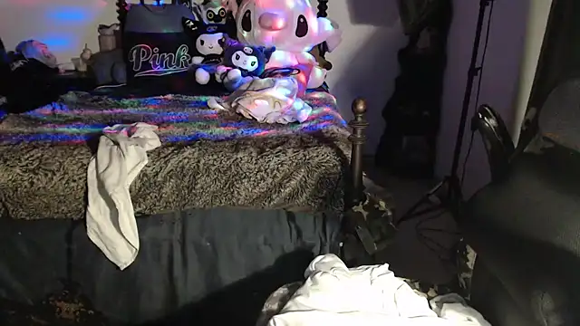 Snapshot of MadisonJayde chatting on 02/22/25, 07:23 MadisonJayde online show from 02/22/25, 07:23