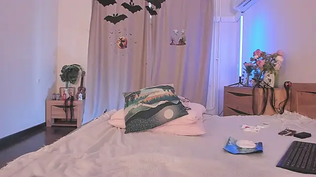 kate doroty online show from 10/27/25, 08:04