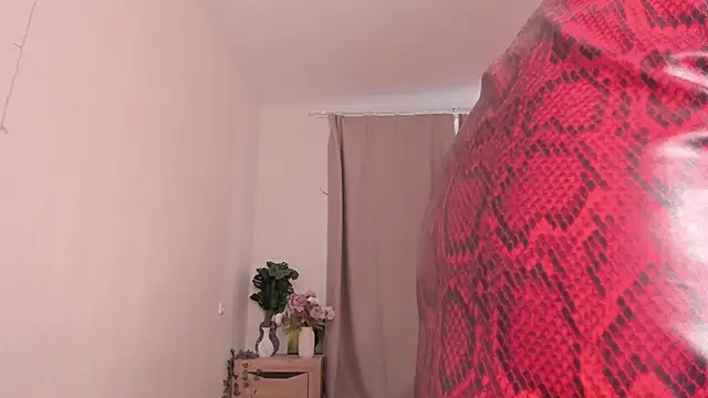 kate doroty online show from 03/18/25, 03:12