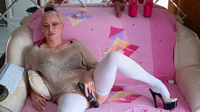 BEST-1 online show from 10/27/25, 03:18