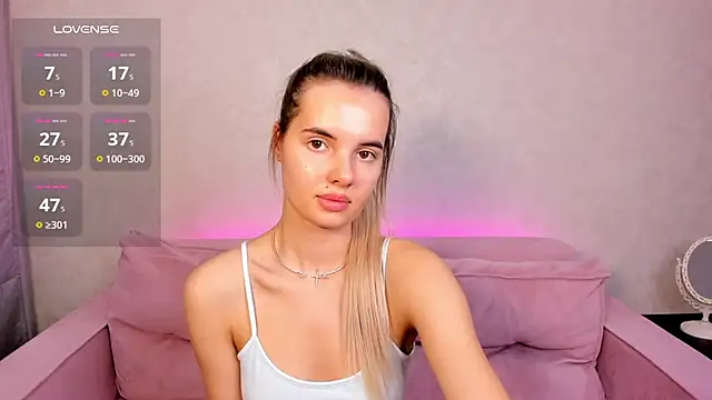 Snapshot of Erika_Carpenter chatting on 03/07/25, 03:29 Erika Carpenter online show from 03/07/25, 03:29