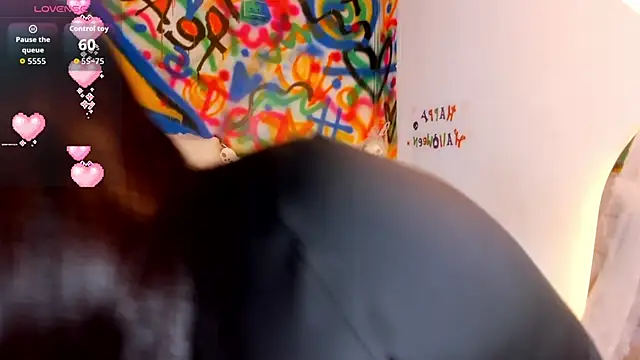 Liana Bernocchi online show from 10/26/25, 08:31