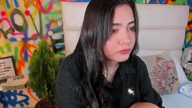 Liana Bernocchi online show from 11/19/25, 08:20