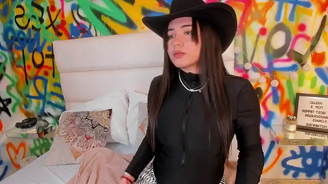 Liana Bernocchi online show from 11/22/25, 09:02