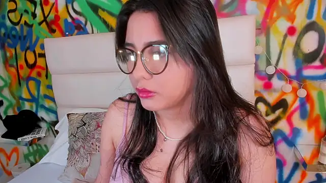 Liana Bernocchi online show from 11/23/25, 08:52